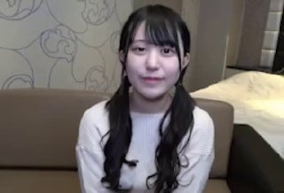 高颜值健壮教练下海做鸭 狂操老娘们还要和绿帽光头大叔舌吻一块淫乱3P真惨，小哥这颜值傍个富婆不香么
