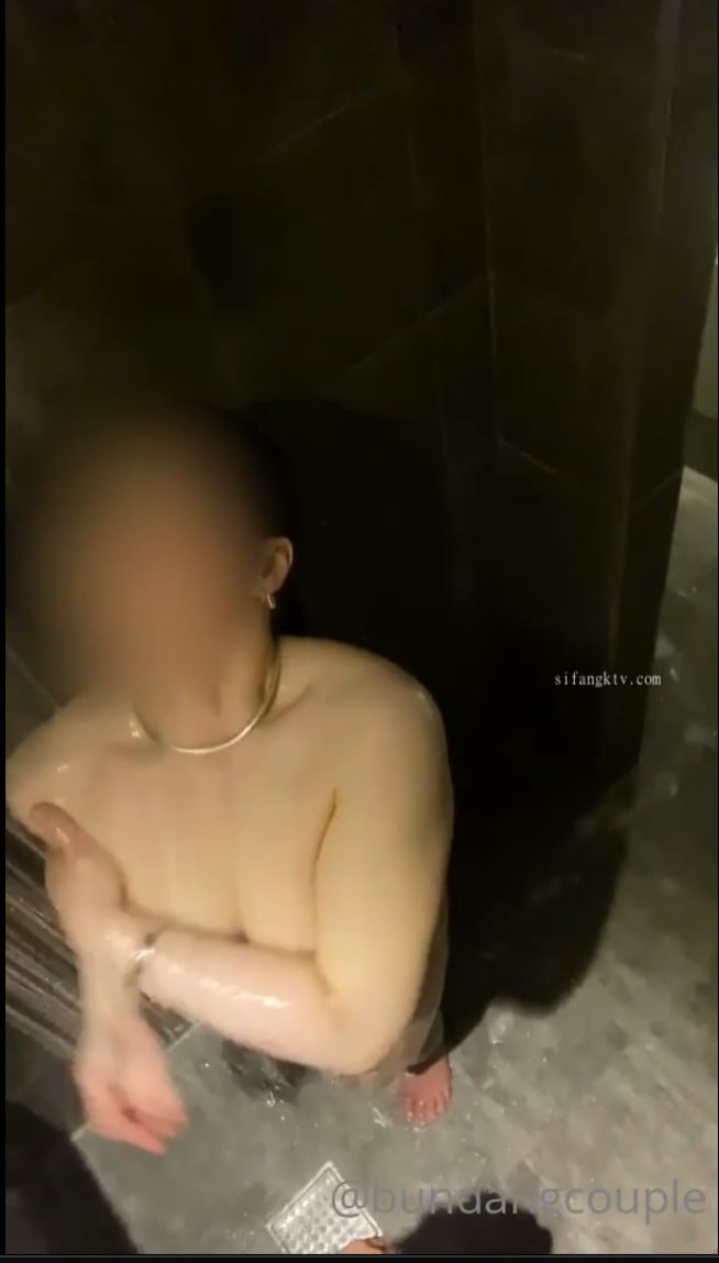 尊敬していた上司と出張先でまさかの相部屋に…肉体関係を迫られ心底失望するも不覚にもデカチン性交